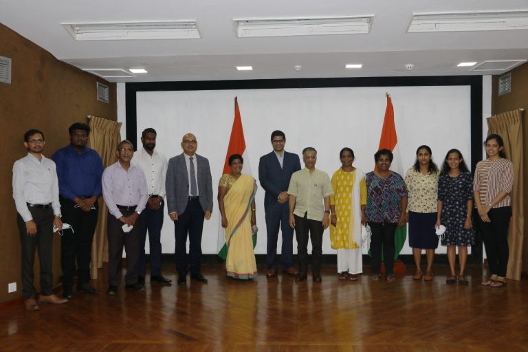 இலங்கை அலுவலர்களை கௌரவித்த இந்திய உயர்ஸ்தானிகர்