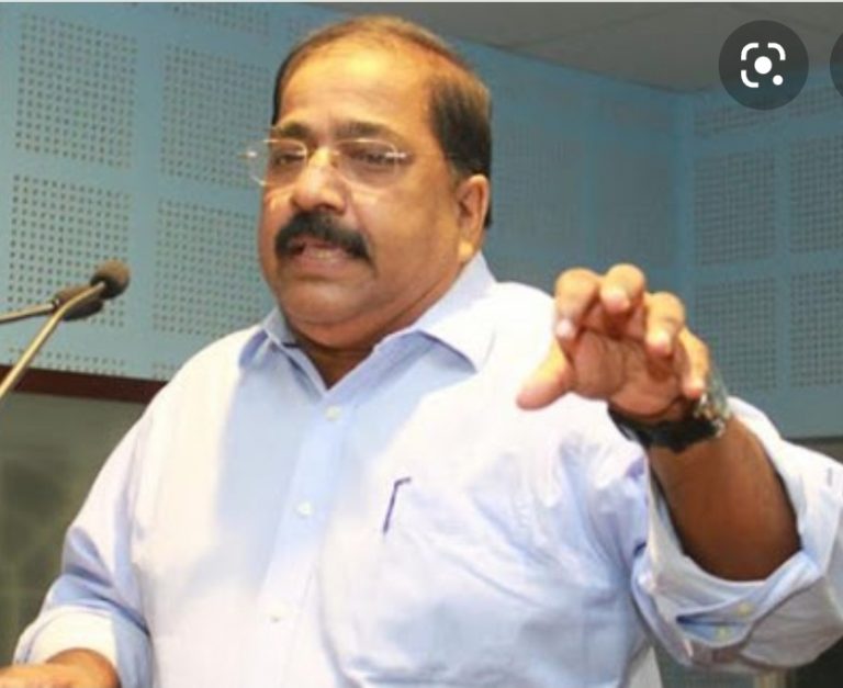 பிரபாகரனை தமிழ் மக்கள் பயங்கரவாதியாக  பார்க்கவில்லை . சுரேஸ் பிரேமச்சசந்திரன்