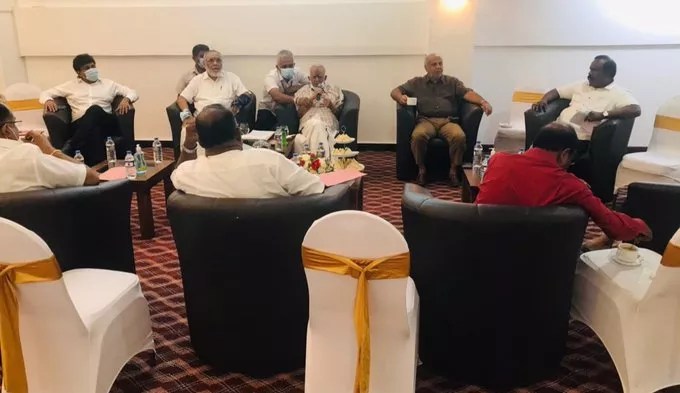 சிறுபான்மை தமிழ் கட்சிகளின் முயற்சியில் திடீர் திருப்பம்!
