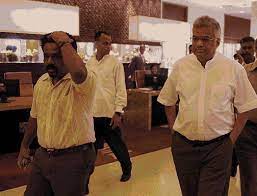 அமைச்சரவை எப்போது , பிரதமரிடம் அனுர
