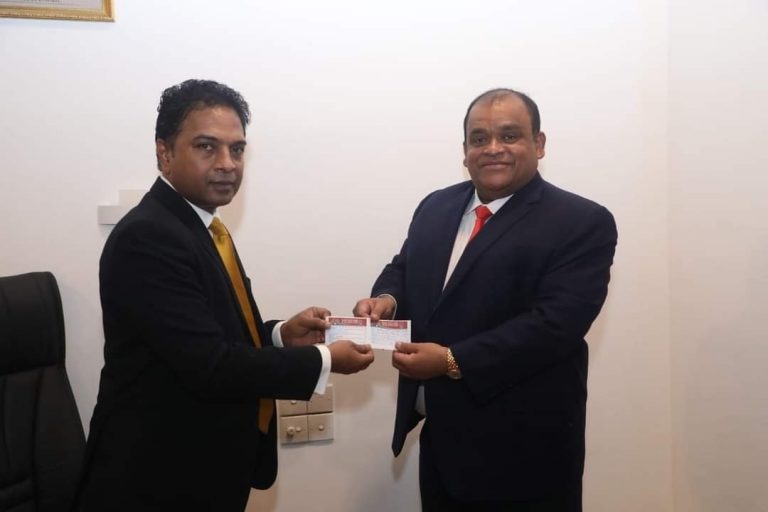 பொதுஜன பெரமுன உறுப்புரிமை பெற்ற தம்மிக்க