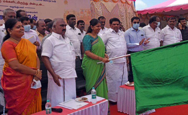 74 கோடி மதிப்பிலான அரிசி மற்றும் மருந்துகளை தமிழகம் இலங்கைக்கு அனுப்புகிறது