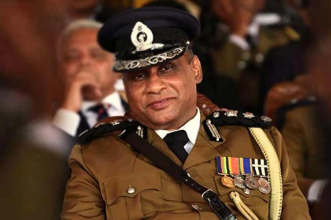 பொலிஸ் மா அதிபரை பதவி நீக்கம் செய்யுமாறு ரணிலுக்கு கடும் அழுத்தம்