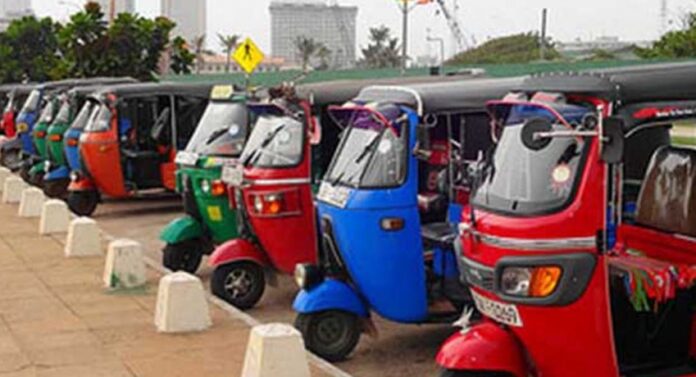 d647940b-1d9ce3f5-tuk-tuk_850x460_acf_cropped_850x460_acf_cropped
