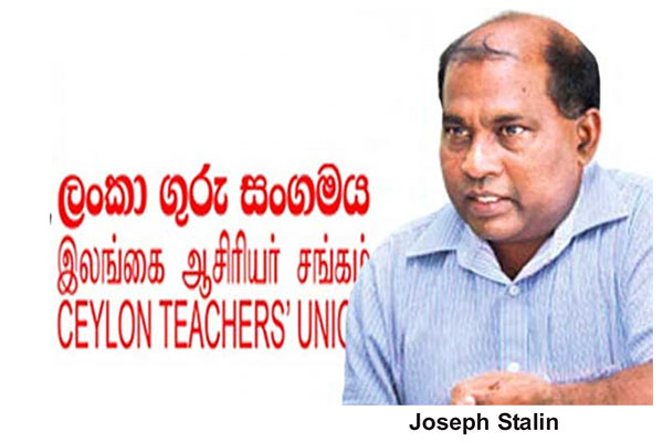 ஆசிரியர்கள் தமக்கு வசதியான உடைகளை அணிவதில் எவ்வித பிரச்சினையும் இல்லை!