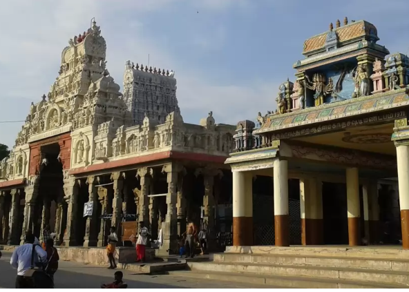 கோயில் வளாகத்தில் மொபைல் போன்களுக்கு உயர்நீதிமன்றம் தடை