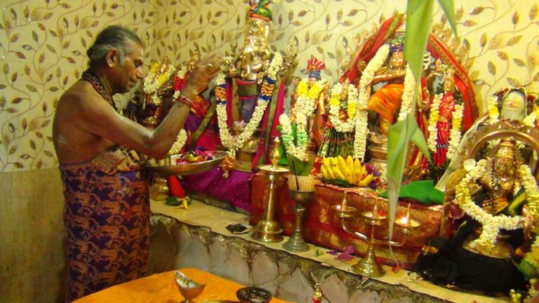 மலையகத்தில் புத்தாண்டை வரவேற்கும் பூஜை வழிபாடுகள்!