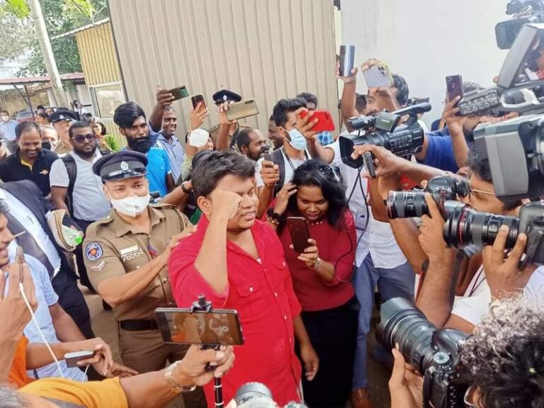 போராட்டம் முடியவில்லை – இனி புது ஆரம்பம் – வௌியே வந்த வசந்த சூளுரை