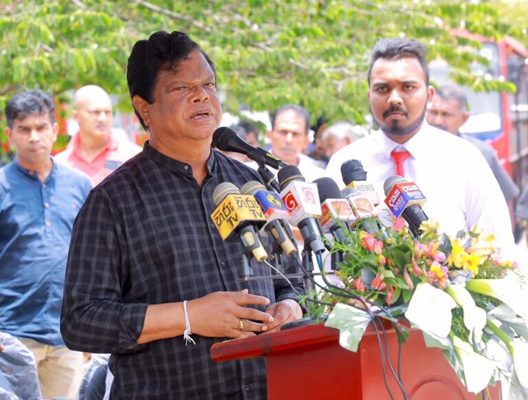 ஜனாதிபதியின் சிறந்த நடவடிக்கைகளால் நாடு முன்னோக்கிச் செல்கின்றது!