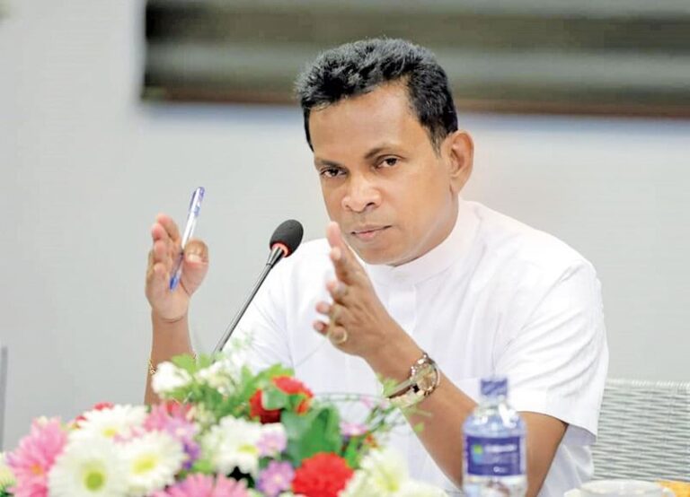 தேர்தலில் போட்டியிடும் அரச ஊழியர்களுக்கு அடிப்படை சம்பளத்தை வழங்க தீர்மானம்!