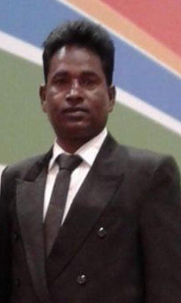 ரயிலில் மோதுண்டு பாடசாலை அதிபர் உயிரிழப்பு