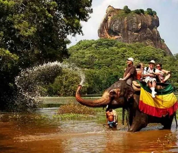 டீல்காரர்கள் சுற்றுலாத் துறையை அழிக்க முயற்சி!
