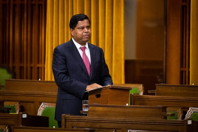 ஹரி ஆனந்தசங்கரிக்கு இலங்கையில் கதவடைப்பு