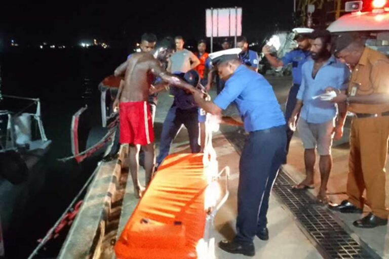 இலங்கை மீனவர் படகு மீது பெற்றோல் குண்டுத் தாக்குதல்