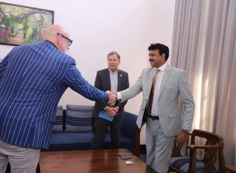 கிழக்கு ஆளுநரை சந்தித்தார் அமெரிக்க சர்வதேச மத சுதந்திர ஆணையாளர்