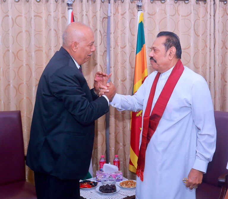 பாலஸ்தீன மக்களுக்கான ஆதரவை தூதரகம் சென்று வெளிப்படுத்திய மஹிந்த