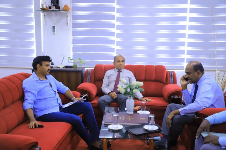 திருமலை நிலஅதிர்வு குறித்து அதிகாரிகளுடன் கிழக்கு ஆளுநர் ஆராய்வு