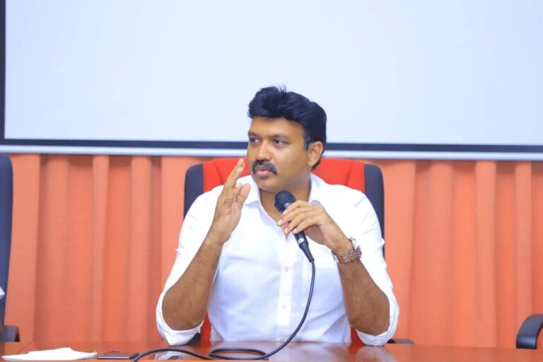 சம்பள உயர்வு, தொழிற்சங்க பிரச்சினைகள் குறித்து இ.தொ.கா பிரதிநிதிகளுடன் கிழக்கு ஆளுநர் கலந்துரையாடல்