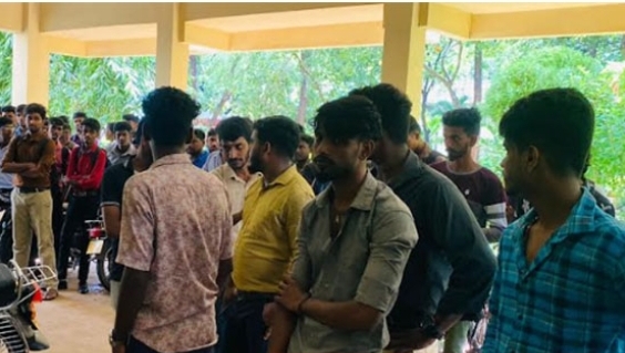 யாழ். பல்கலைக்கழக மாணவர்களின் போராட்டம்!