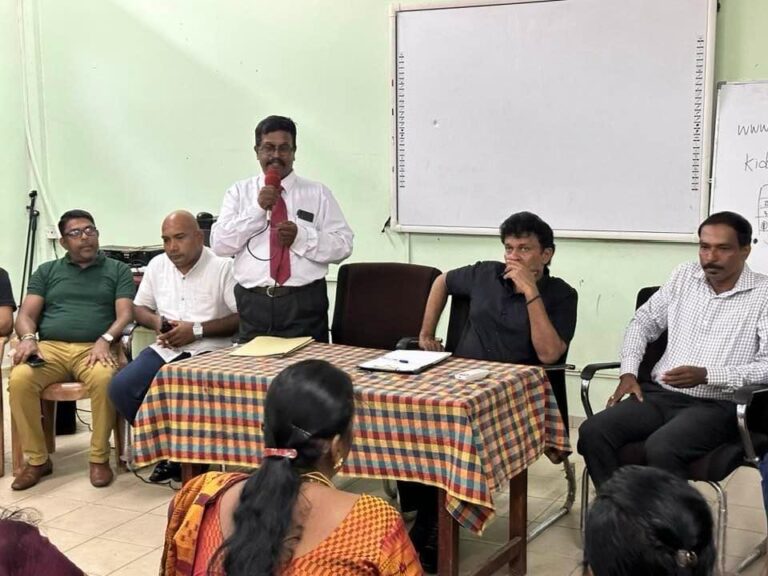 தமிழ் பாடசாலை  கணித, விஞ்ஞான, ஆங்கில ஆசிரியர் பற்றாக்குறை தொடர்பில் அதிபர்கள் பதில் என்ன? மனோ எம்பி எழுப்பும் கேள்வி!