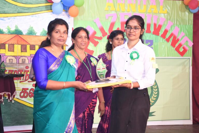 கல்லடி விவேகானந்தா மகளிர் கல்லூரியின் வருடாந்த பரிசளிப்பு விழா