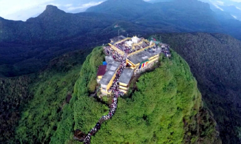 சிவனொளிபாத மலை யாத்திரை காலம் ஆரம்பம்