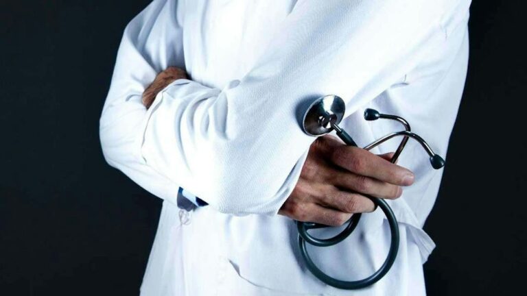 வைத்தியர்கள் வேலை நிறுத்தம்