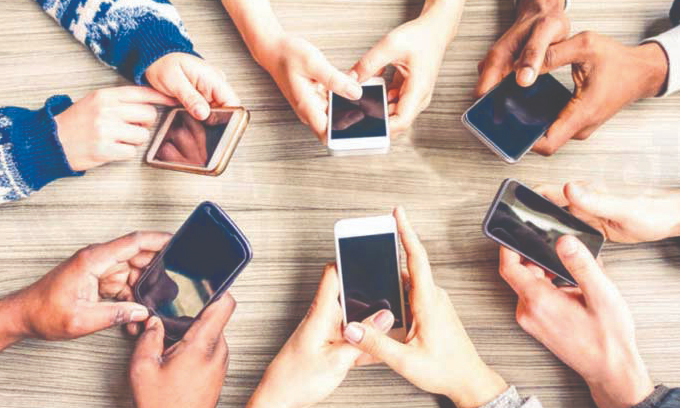 நாட்டில் கையடக்க தொலைபேசி பாவனை வீழ்ச்சி