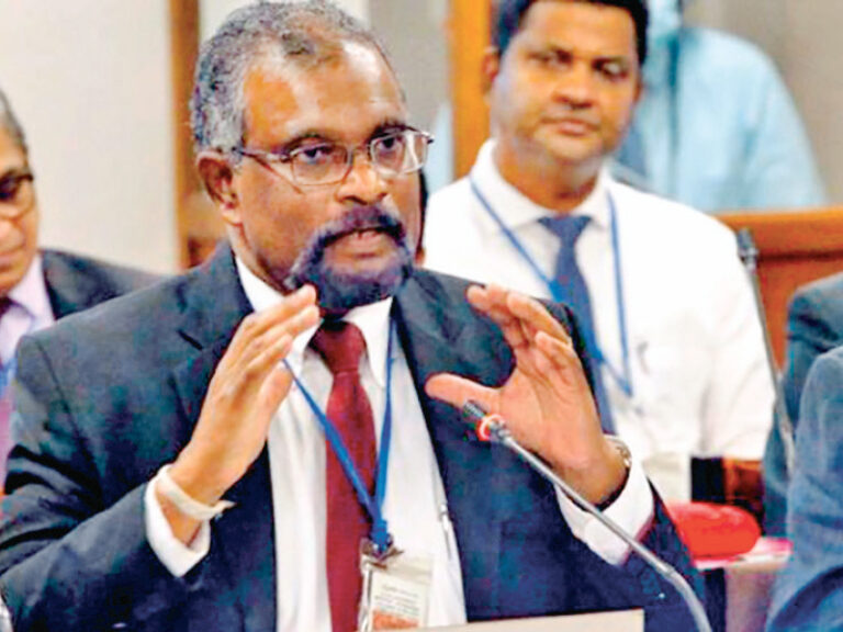 பதவி விலகினார் மஹிந்த! நிராகரித்தார் ரணில்!