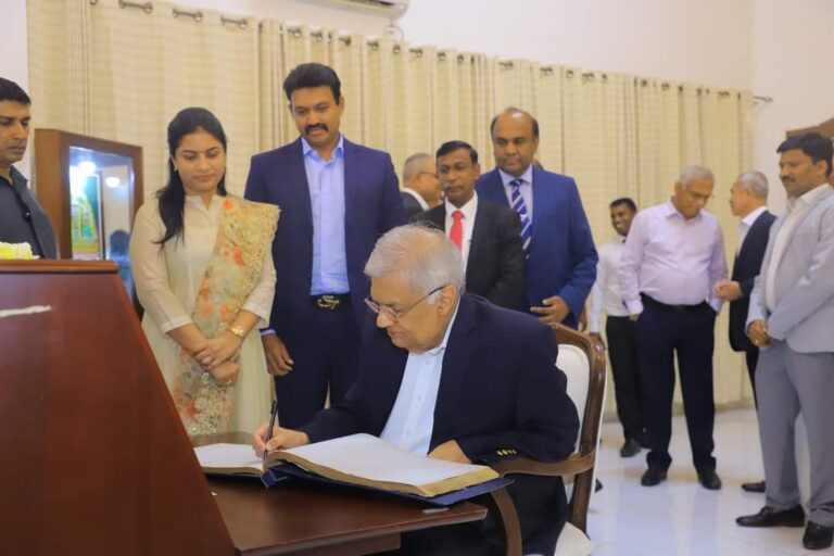கிழக்கு ஆளுநர் மாளிகைக்கு ஜனாதிபதி சிறப்பு விஜயம்