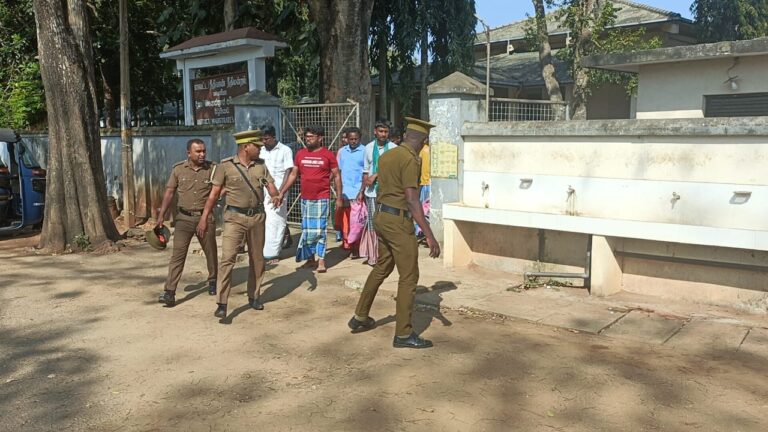 வெடுக்குநாறிமலை ஆதிசிவன் ஆலயத்தில் கைதாகி விளக்கமறியலில் வைக்கப்பட்டுள்ளவர்களில் 5 பேர் நீதி கோரி உண்ணாவிரதப் போராட்டம்!