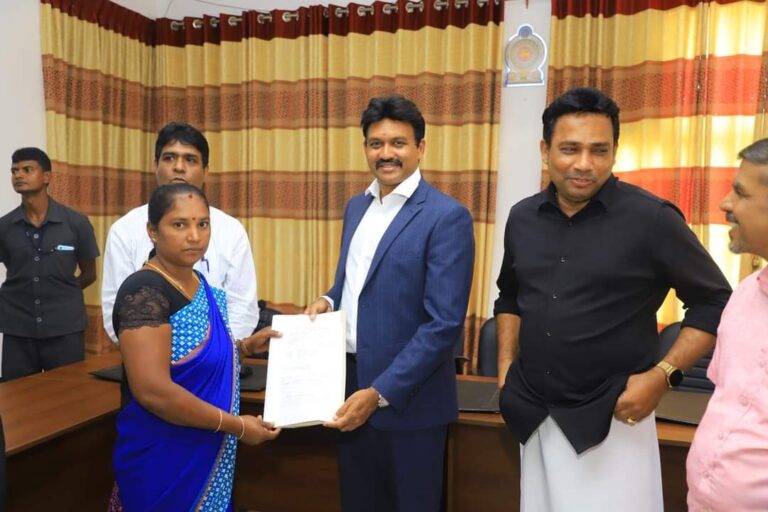 கிழக்கு ஆளுநரால் காணி ஒதுக்கீடு! பெற்ற இறால் பண்ணையாளர்கள்