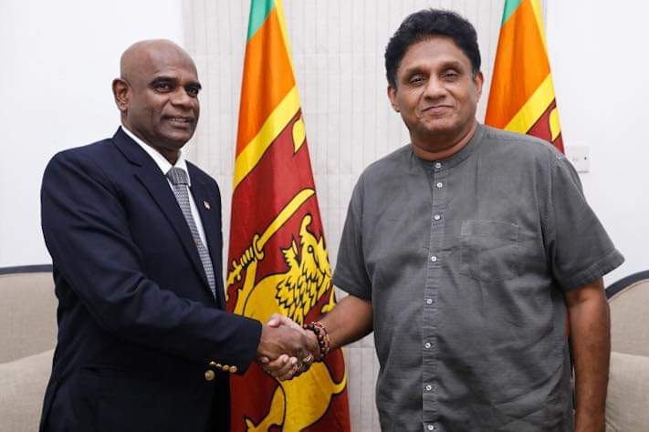 ஜெனரல் மகேஷ் சேனாநாயக்க ஐக்கிய மக்கள் சக்தியில் இணைவு