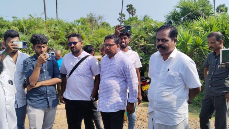 இலங்கை கடற்படை மீண்டும் வடக்கில் பின்வாங்கியது