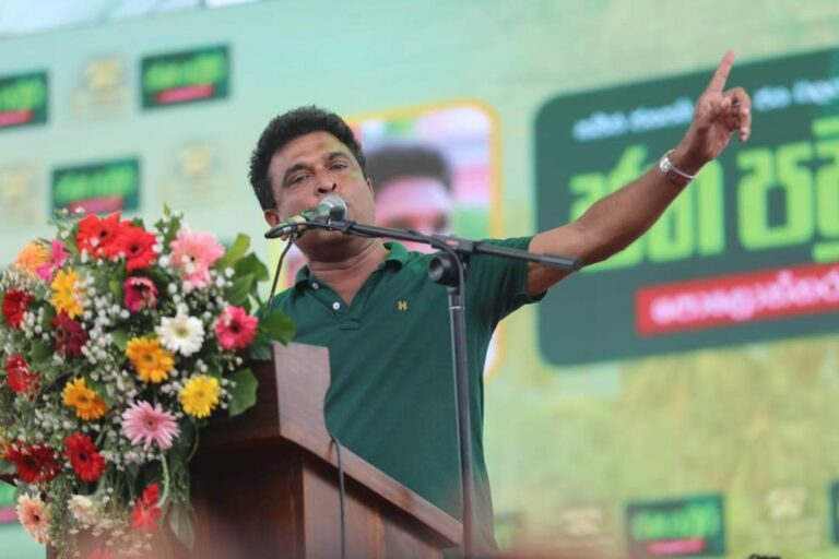 நளின் பண்டார பயணித்த ஜீப் மோட்டார் சைக்கிளுடன் மோதி விபத்து