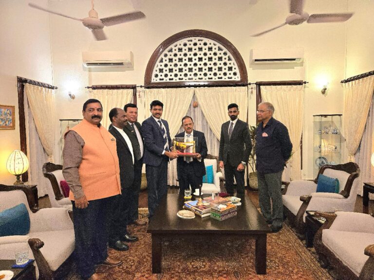 இந்திய தேசிய பாதுகாப்பு ஆலோசகரை   சந்தித்த தமிழ் அரசியல் பிரதிநிதிகள்!