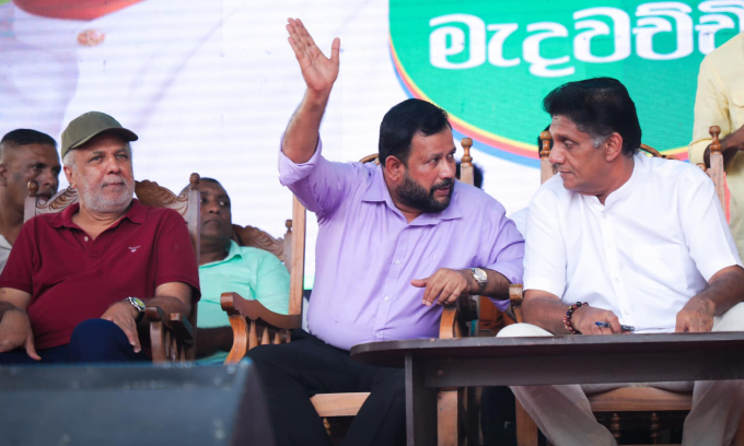 திகாம்பரம், ரிசாட் பதியுதீன் ஆகியோரின் கட்சியின் மக்கள் பிரதிநிதிகள் பலர் ஜனாதிபதிக்கு ஆதரவு