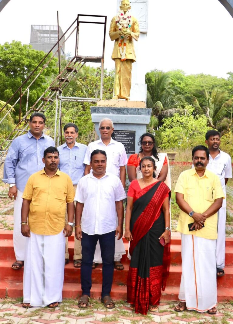யாழில் சிறீதரன் தலைமையில் தமிழரசு வேட்புமனுத் தாக்கல்!