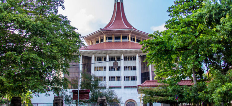 வன்னி மாவட்டத்தில் வாக்களிப்பைஒத்திவைக்கக் கோரி மனுத் தாக்கல்