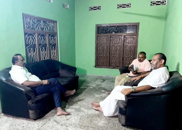 கஜேந்திரகுமார் – செல்வம் கிளிநொச்சியில் சந்திப்பு!
