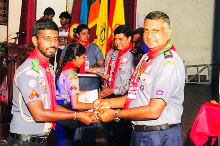 திரிசாரணர் பிரிவில் சாரணர் பேடன் பவல் விருதைப் பெற்ற வவுனியா மாவட்ட மைந்தன்