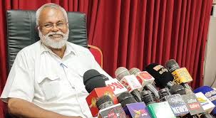 இலங்கை – இந்திய மீனவர்களின் விடயத்தில் மனிதாபிமான அணுகுமுறை என்றால் என்ன? முன்னாள் அமைச்சர் டக்ளஸ் கேள்வி