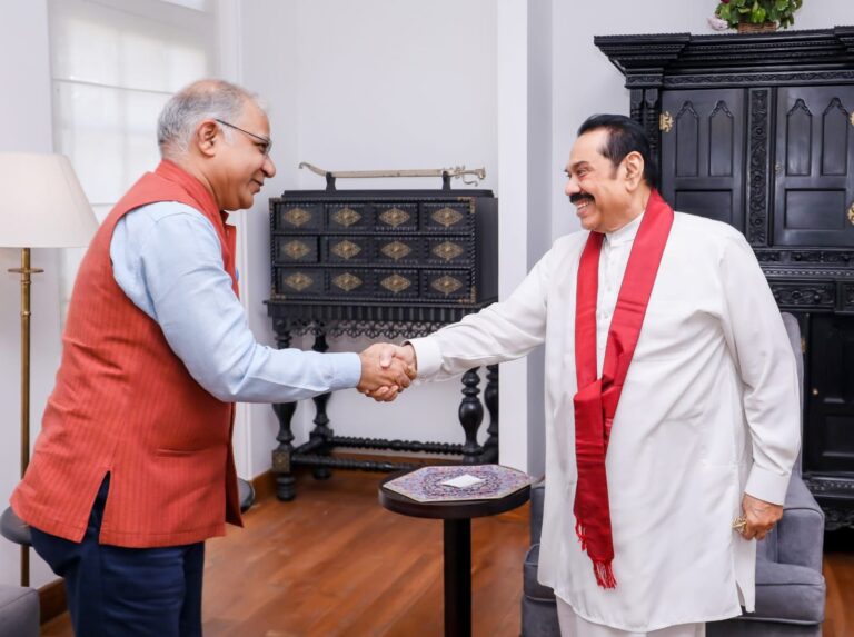 மஹிந்தவை விரட்ட நினைக்கும் விஜேராம வீட்டில் இந்திய தூதுவர்