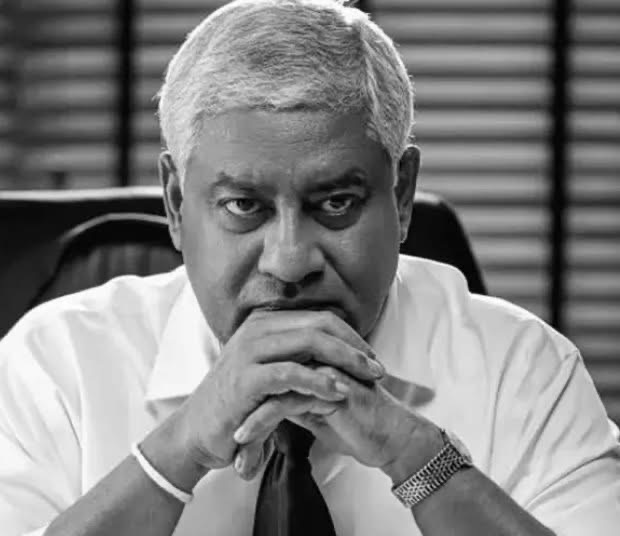 டிரான் அலஸ் வெளியே