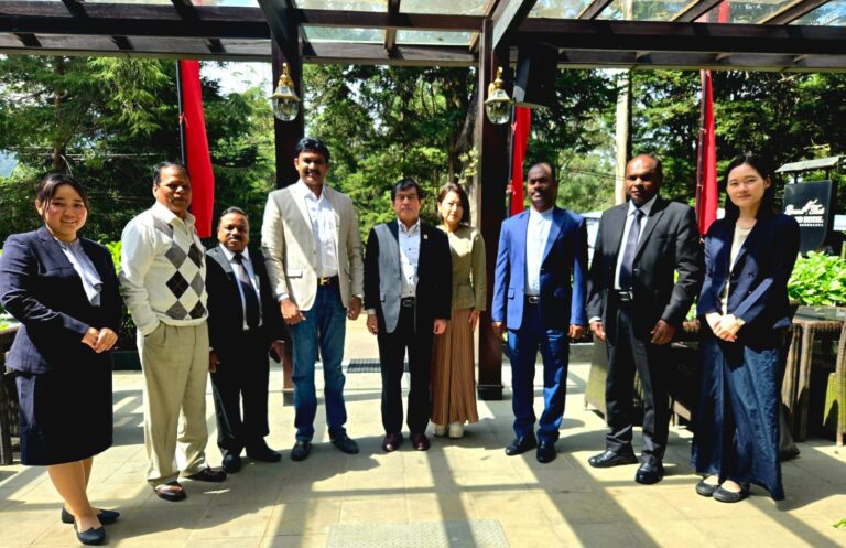 இ.தொ.கா தலைவர் உள்ளிட்ட குழு ஜப்பான் தூதுவரை சந்தித்து பேச்சு