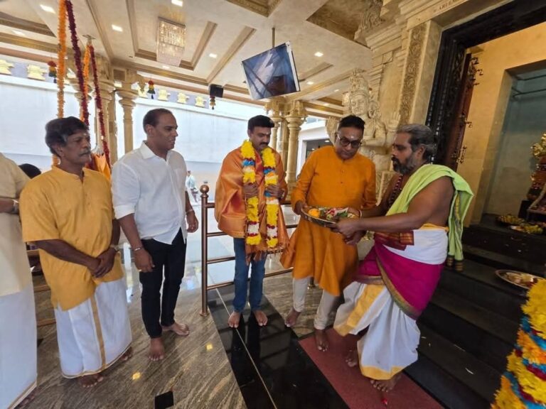 மலேசிய திருமுருகன் ஆலயத்தில் செந்தில் தொண்டமான் வழிபாடு