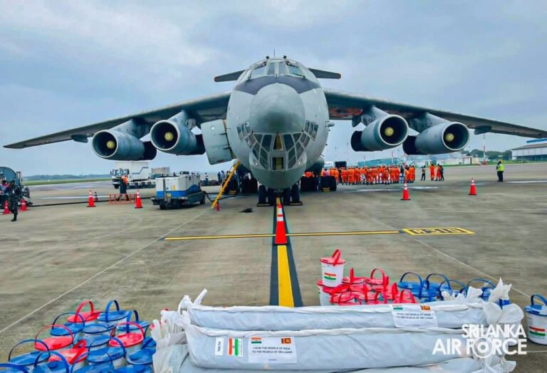 இந்திய மீட்புக் குழு இலங்கையில்