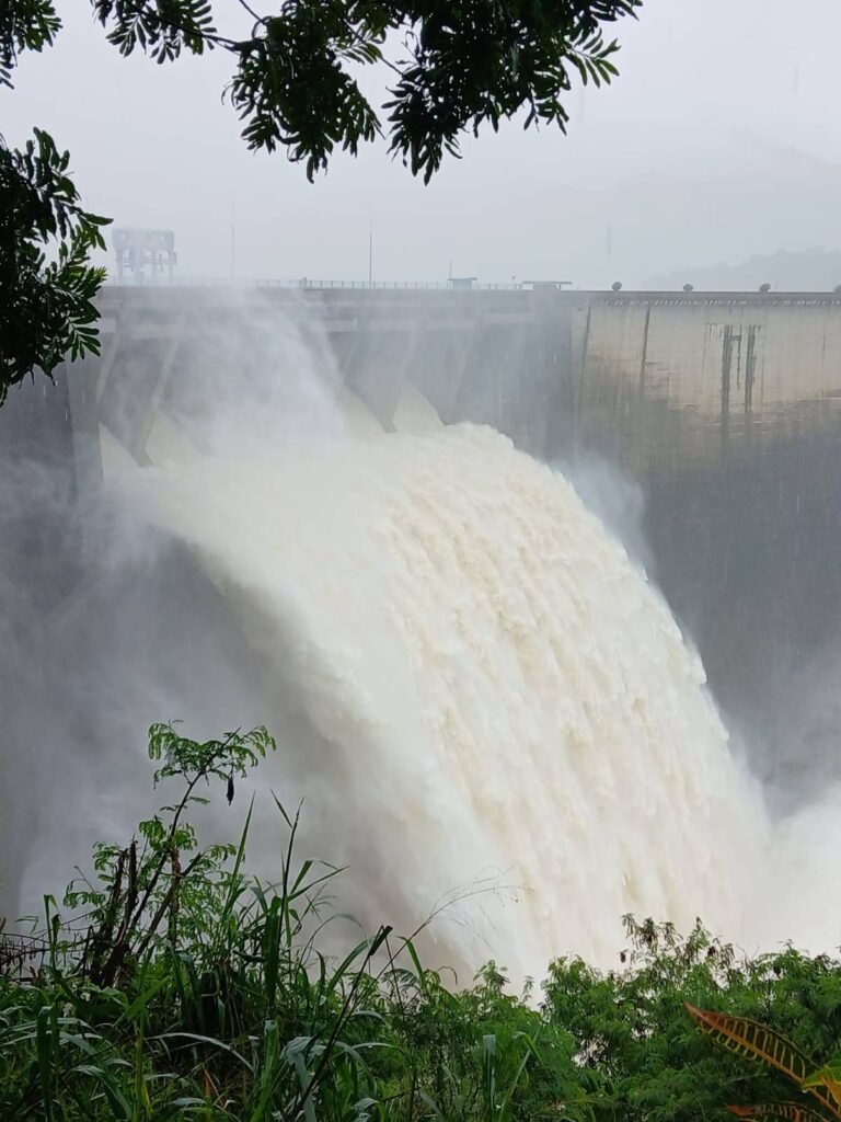 நீர்த்தேக்கங்களின் வான்கதவுகள் திறப்பு