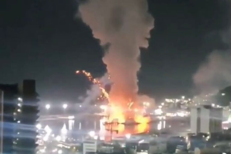 வெனிசுலா ஜனாதிபதியை கைதுசெய்த அமெரிக்க படை…!