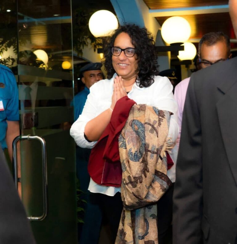 பிரதமர் சுவிஸ் பயணம்